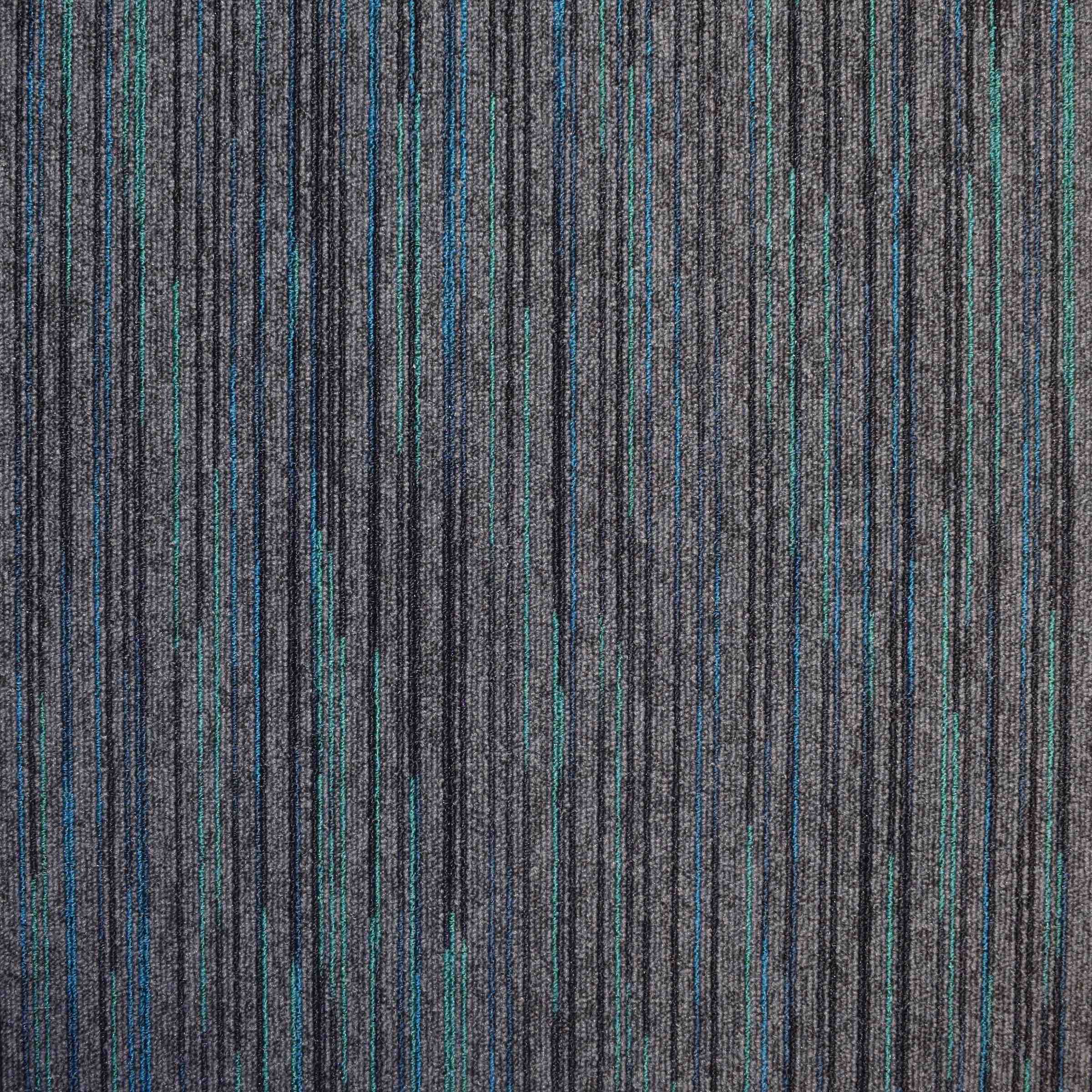 Paragon Strobe Breeze carpet tile