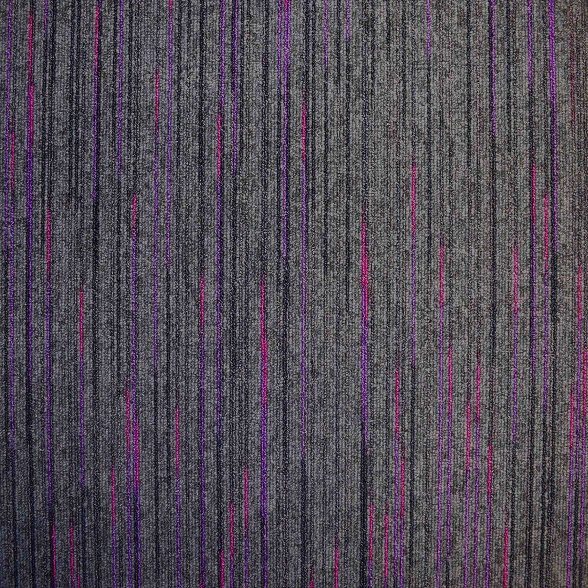 Paragon Strobe Vivid carpet tile